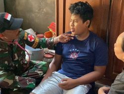 Tim Kesehatan TNI Gerilya ke Rumah Warga, Beri Pengobatan Gratis di Lokasi TMMD ke-124