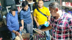 Razia Miras di Malam Takbiran, Polresta Cirebon Amankan Ratusan Botol Minuman Keras