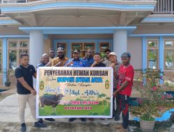 Berkah Idul adha Bagi Umat Muslim Intan Jaya, Aner Maisini : Pemkab Serahkan Hewan Kurban dan Siap Bangun Masjid