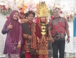 Kebahagiaan Warnai Pernikahan Niki Andriyani & Tonang Hasibuan di Kepau Jaya