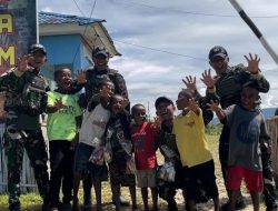 Berbagi Tebar Kebahagiaan Satgas Yonif 521/DY di Distrik Kobakma