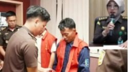 20 kades terjaring OTT Di kantor Camat pagar Gunung Oleh Team Kejaksaan Tinggi Sumsel & kajari Lahat