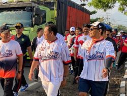 Sumedang Fun Walkers Meriahkan HUT RI ke- 80, Dandim 0610/Sumedang Ikut Berjalan Sehat Bersama Ribuan Warga