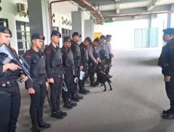 Brimob Polda Metro Jaya Laksanakan Sterilisasi Jelang Pertandingan Bali United vs Sulawesi United di Stadion Chandrabagha