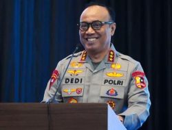 Wakapolri Komjen Dedi Prasetyo Raih Penghargaan Kepemimpinan Publik dari Fakultas Hukum Universitas Brawijaya